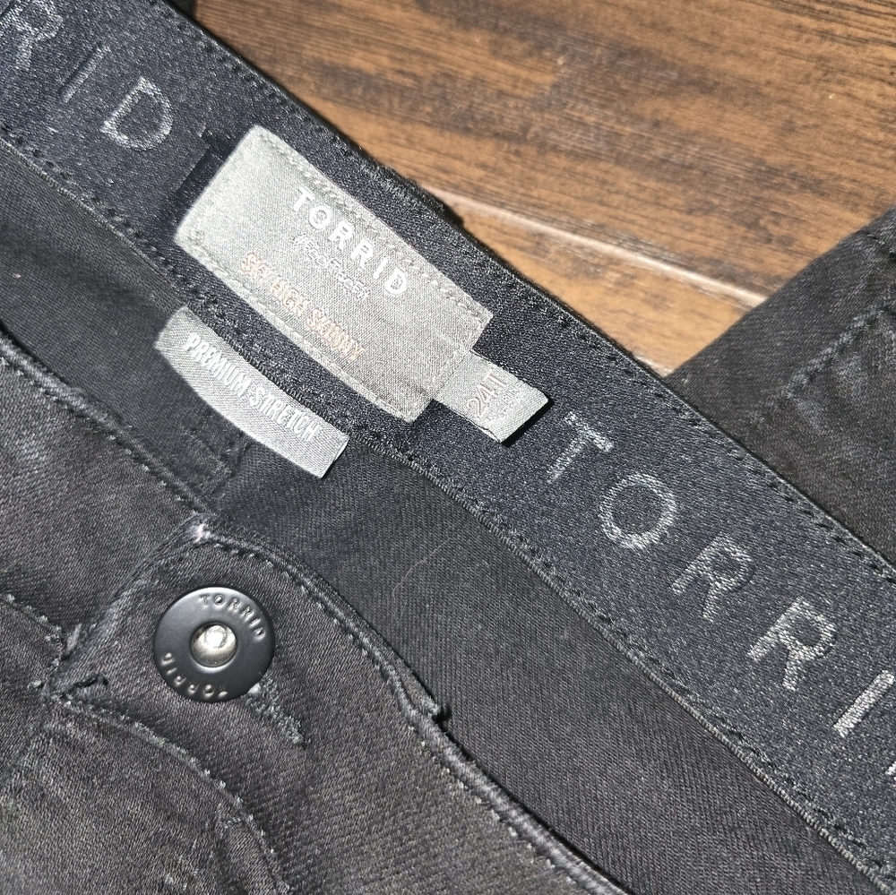 Torrid | Sky High Skinny Premium Stretch Distressed Jeans 24T - Picture 2 of 4